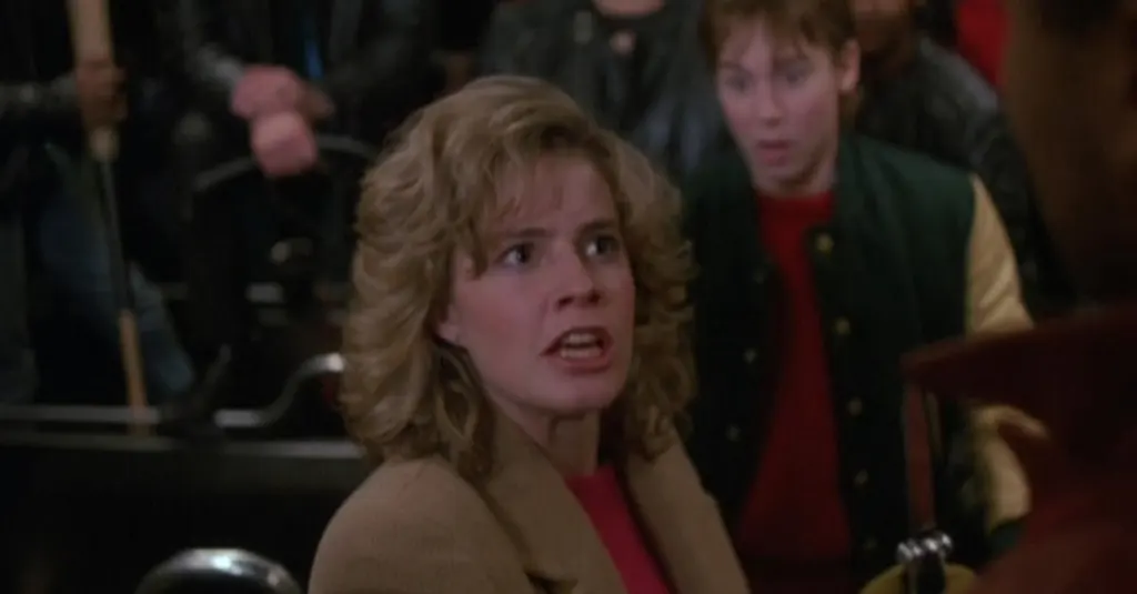 adventures-in-babysitting-elisabeth-shue-1987.jpg