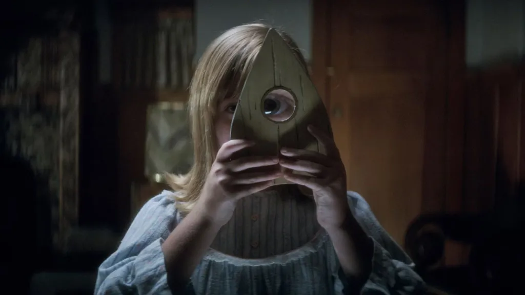 Lulu Wilson in Ouija Origins of Evil