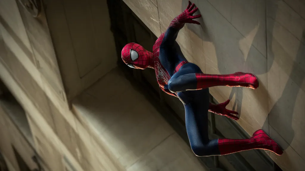Spider-Man sticking to wall in The Amazing Spider-Man 2