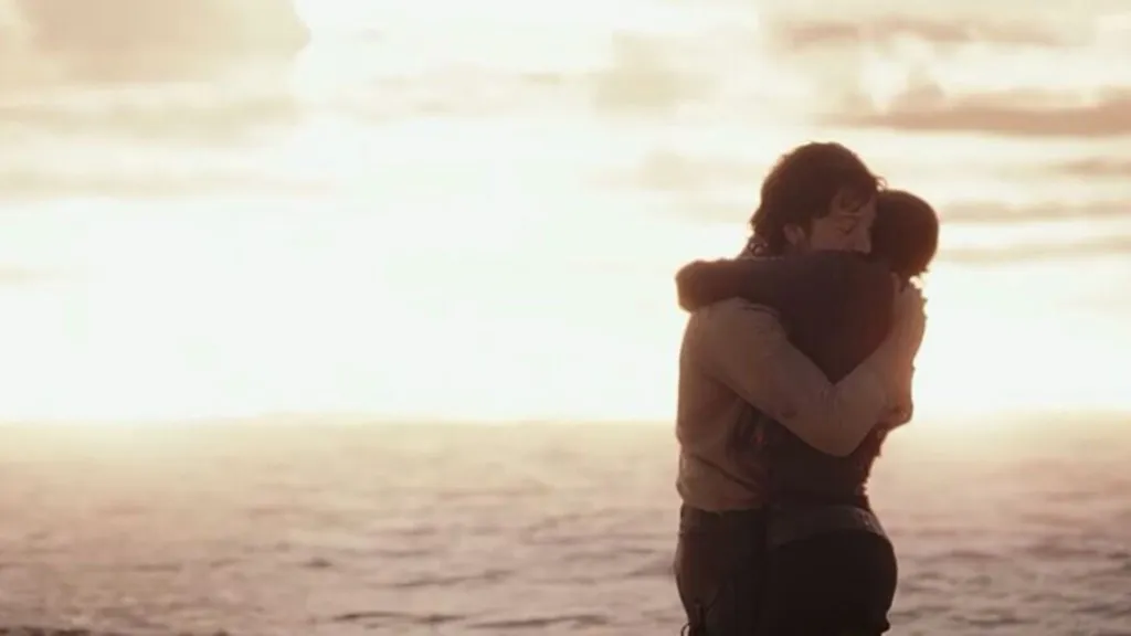Cassian Andor and Jyn Erso at the end of Rogue One