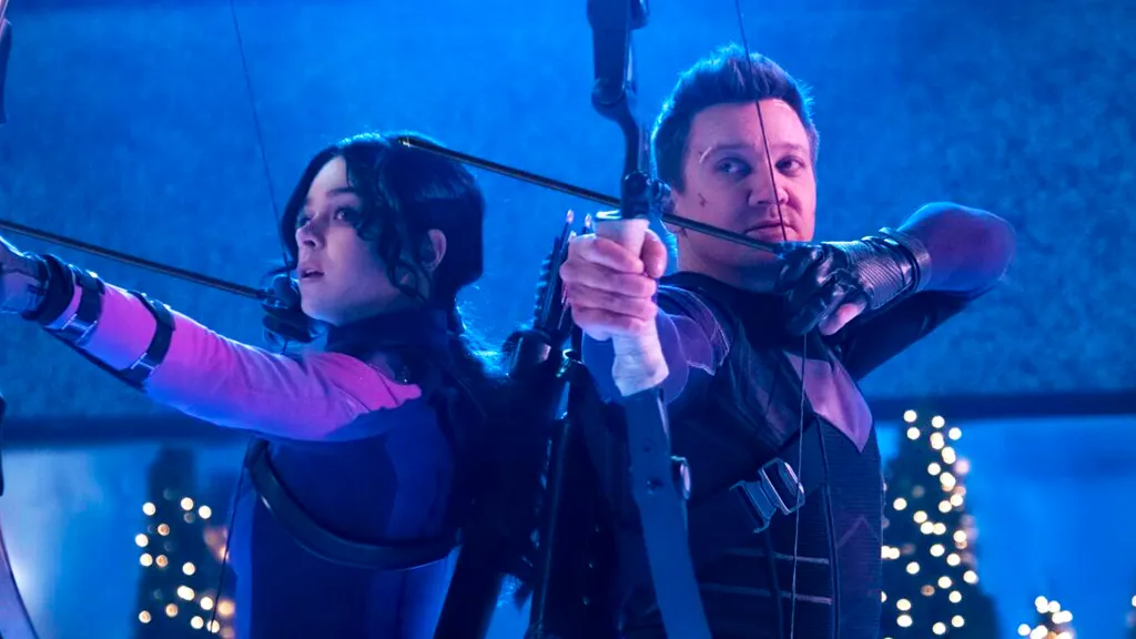 Kate Bishop and Clint Barton aiming together in Hawkeye