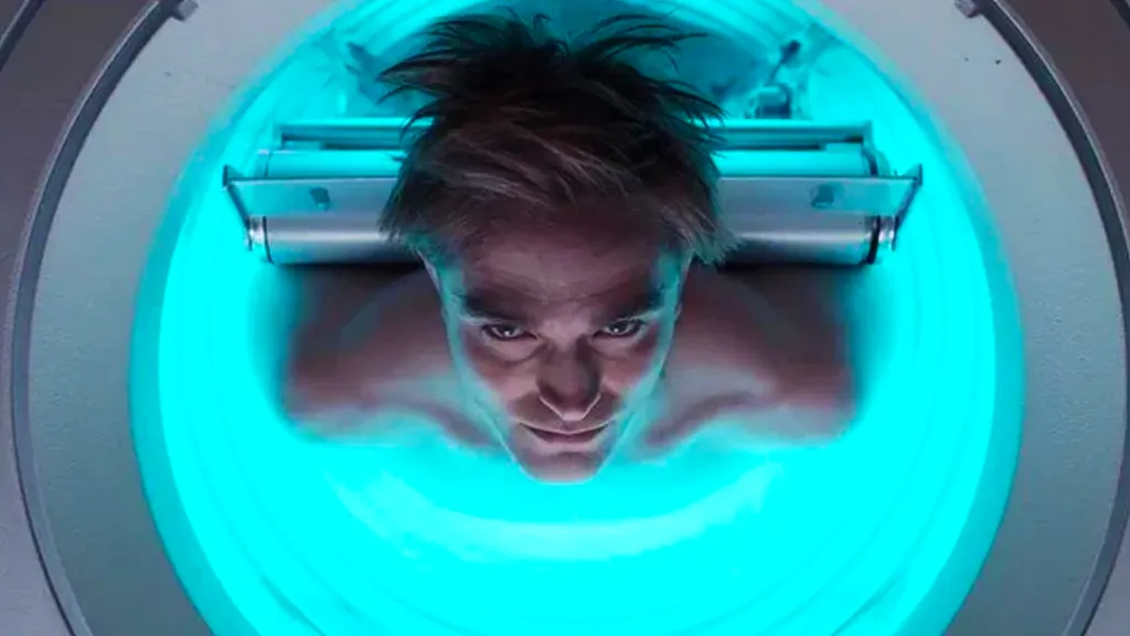 Robert Pattinson in Mickey 17