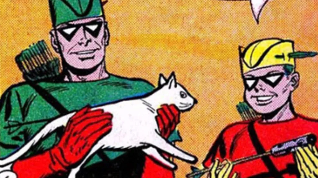 Green arrow holding a dummy white cat in the left