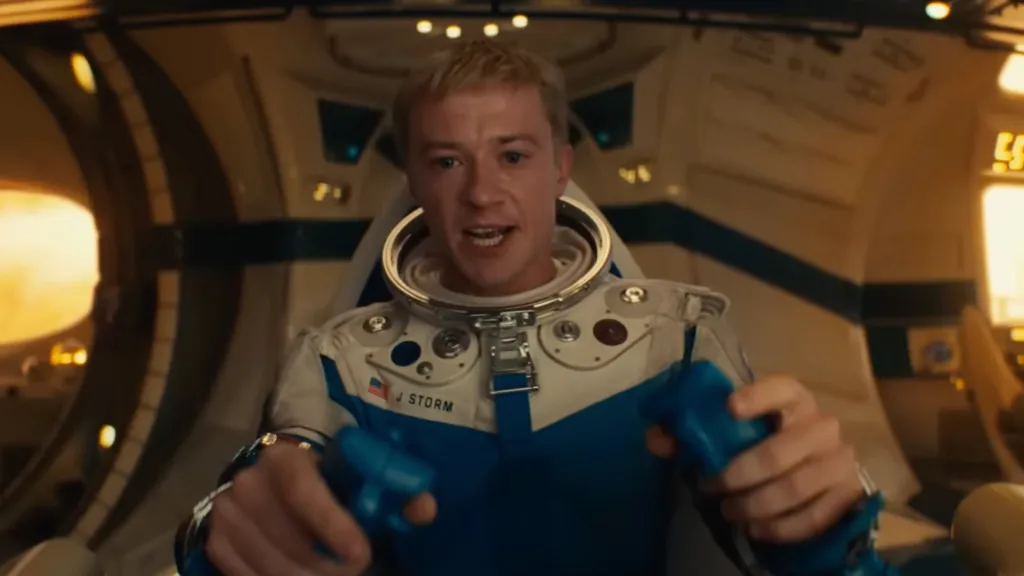 Joseph Quinn as Johnny Storm in spaceship in Fantastic Four First Steps