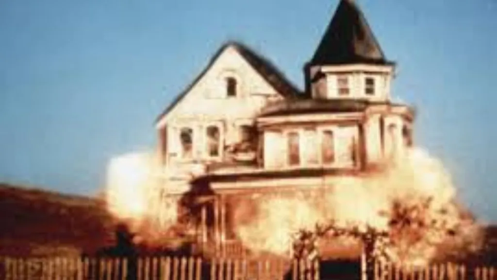 Walnut Grove blows up in the final minutes of Little House on the Prairie