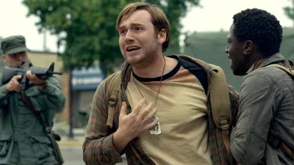 Cooper Hoffman and David Jonsson in The Long Walk