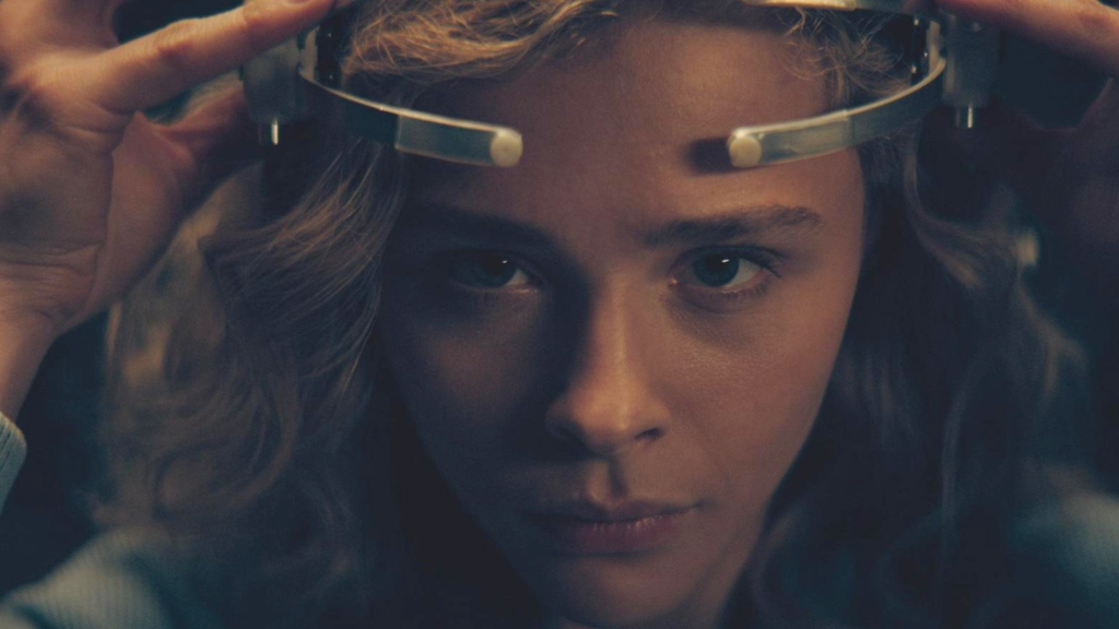 Chloe Grace Moretz in The Peripheral