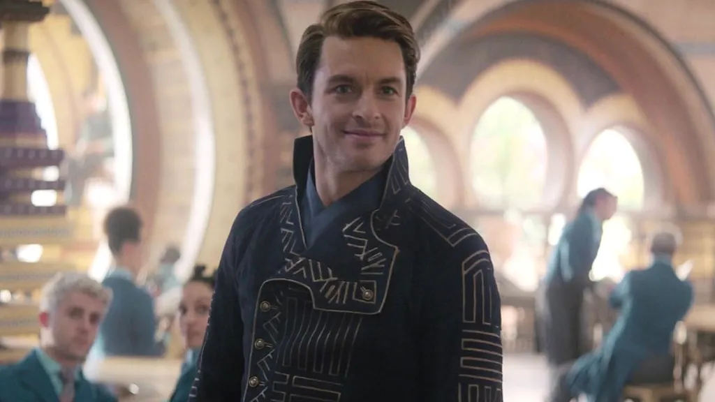 Jonathan Bailey in Wicked