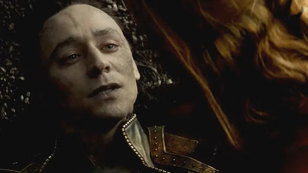 Loki dying in Thor: The Dark World