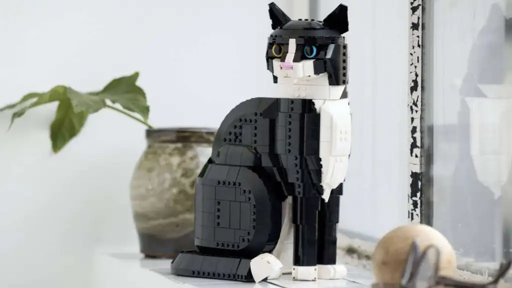 LEGO Tuxedo Cat