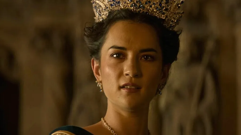 Alina Starkov as queen in Shadow and Bone