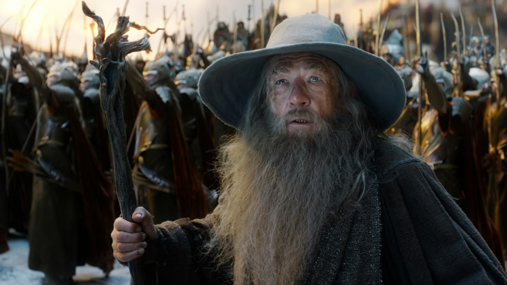 Gandalf standing in front of an army in The Hobbit: The Battle of the Five Armies