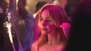 If You Want an Easy Weekend Binge Watch, Netflix’s 6-Part Thriller Is Perfect (& It’s Already a Hit)