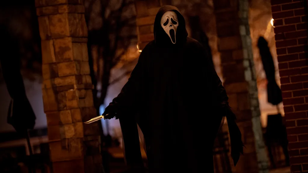Ghostface holding knife in Scream 7
