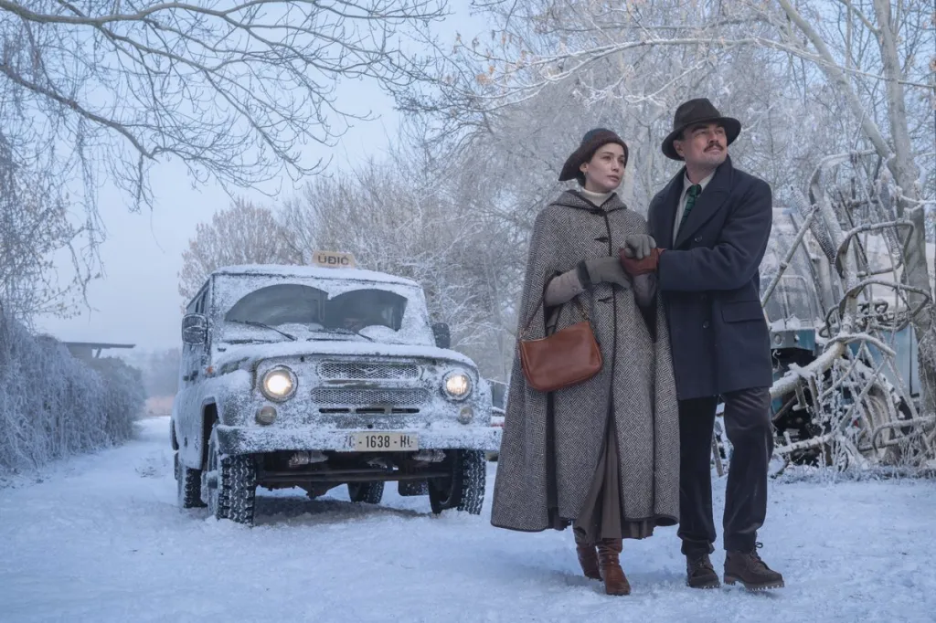 What Happens at Night Leonardo DiCaprio and Jennifer Lawrence